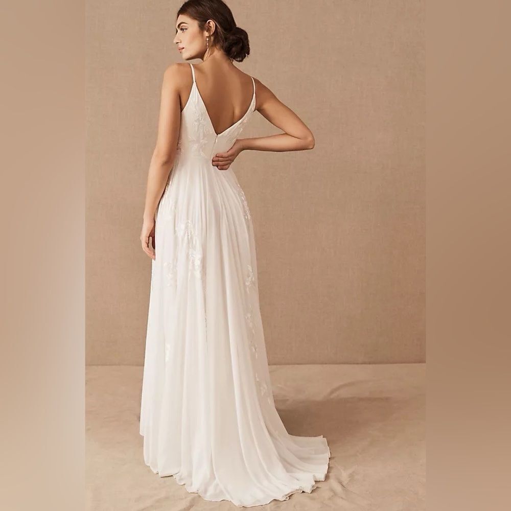 BHLDN Bonaire V-Neck Embroidered
Wedding Gown/ size 0 - Picture 4 of 16